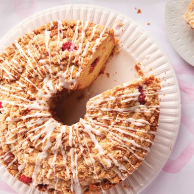 Raspberry And Streusel Coffee Cake