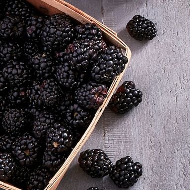 Spicy blackberry salsa