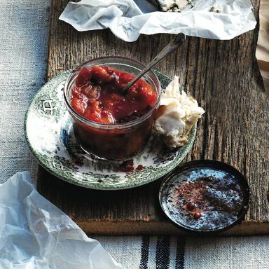Plum and walnut chutney