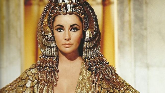 Why every self-respecting, summer-loving woman needs a caftan