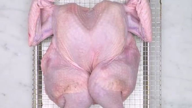 Chatelaine Thanksgiving: How to spatchcock a turkey