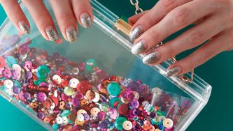 Easy DIY nail art for the holidays to make your fingers sparkle and shine