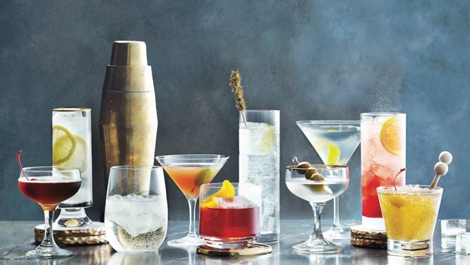 10 Incredibly Simple Cocktails You Can Mix With 4 Ingredients (Or Less)
