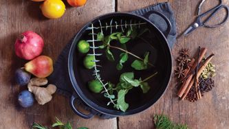 10 Easy Simmer Pot Recipes For A (Naturally) Delicious-Smelling Home