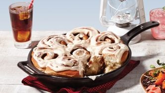Skillet cinnamon buns