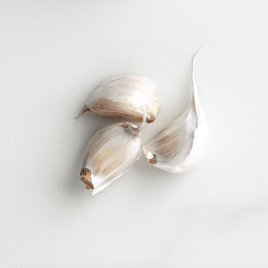 Chatelaine Basics: How to peel garlic, three ways