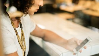 How hate-following other moms turned me into a secret cyberbully