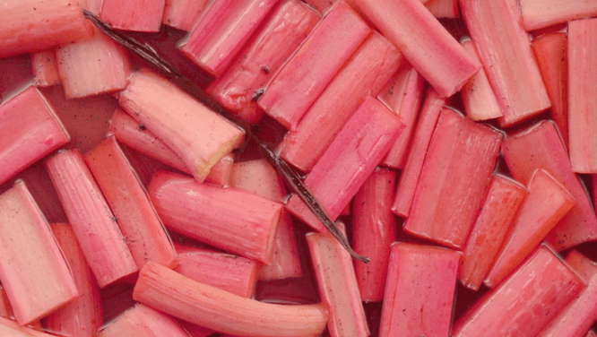 Chatelaine Quickies: Poached rhubarb