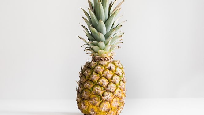 Chatelaine Basics: How to peel and core a pineapple