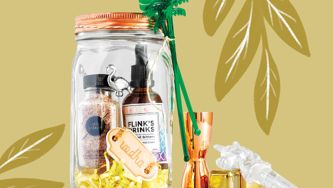 6 Clever, DIY Ideas For Gifts You Can Give In Mason Jars