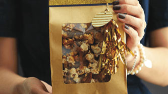 Gingerbread spice caramel corn