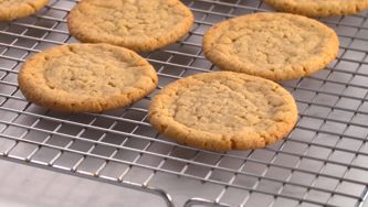 Weekend Baking: Chewy Peanut Butter Cookies