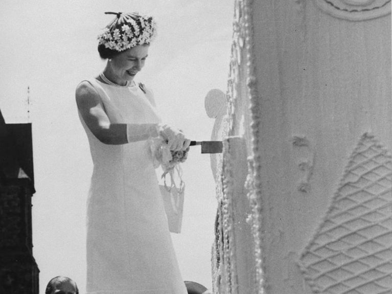 The Crown Season 2 Is Almost Here. Here’s What The Queen Was Eating In The ’50s And ’60s