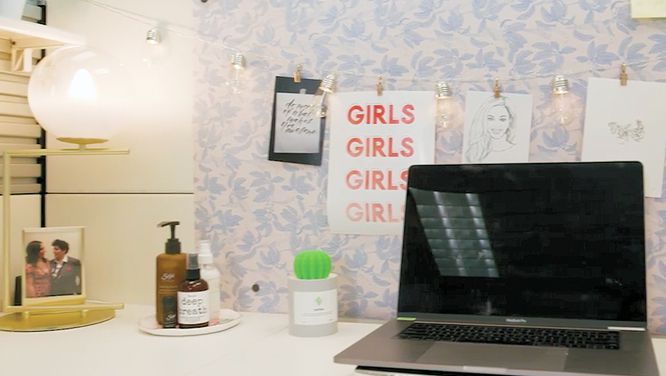 Here's How To Turn Your Depressing Work Cubicle Into A Happy, Colourful (And Functional) Space