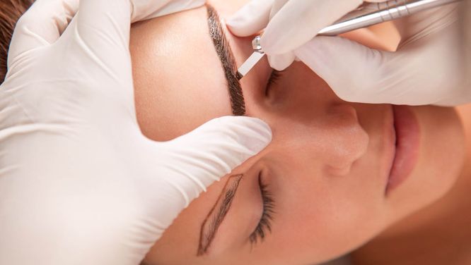 What No One Tells You About The Eyebrow-Tattooing Trend Microblading