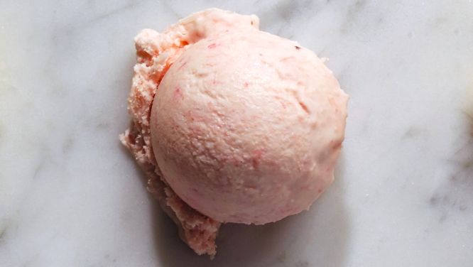 Chatelaine Quickies: 3-Ingredient Rhubarb Ice Cream