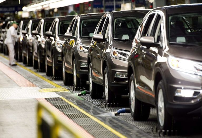 Canada-U.S. trade war-Cars trucks SUVs on a production line