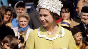 See How The Crown' s New Actors Compare To The Real-Life Royals