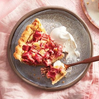 Classic Rhubarb Custard Pie