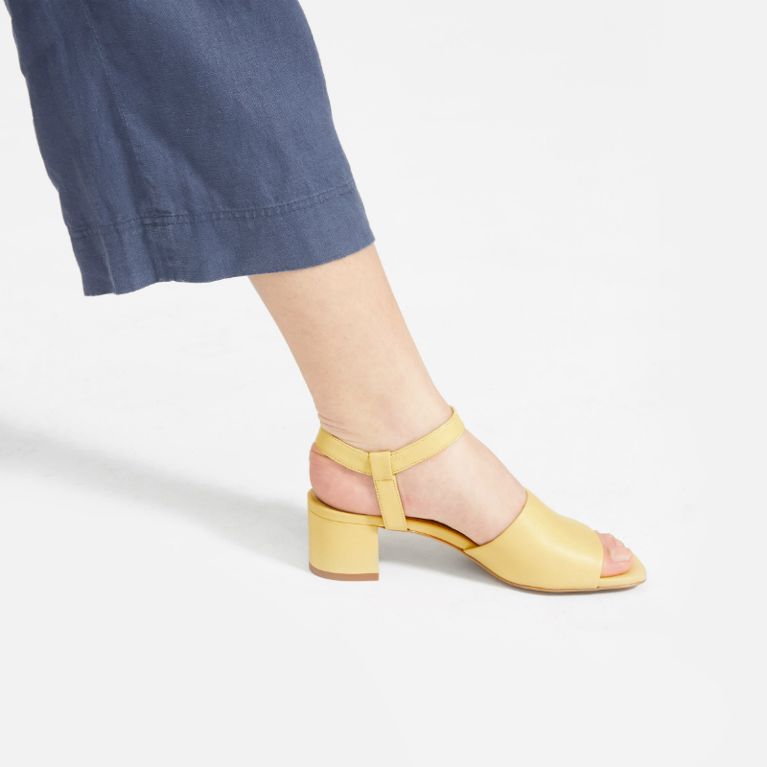 24 Shoes For Outdoor Weddings That Are Comfy, Chic And Won't Sink Into the Grass