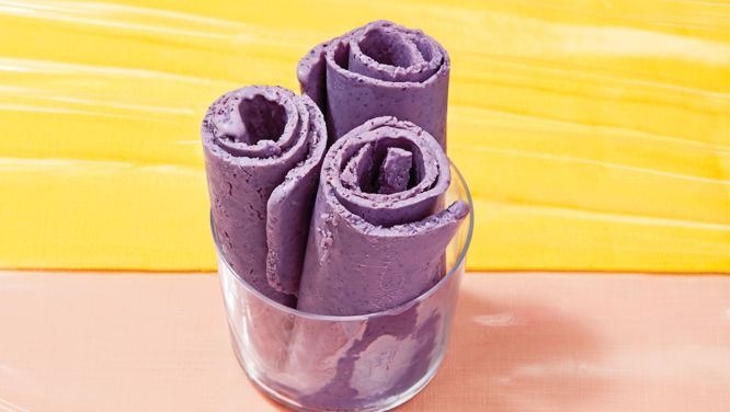 Blueberry Frozen Yogurt Rolls
