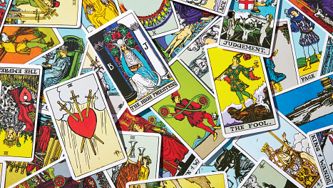Why Tarot Is Ridiculously Trendy With Women