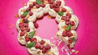 Almond Meringue Pavlova Wreath