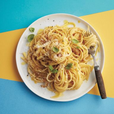 Slow Cooker Caramelized Onion Pasta Carbonara