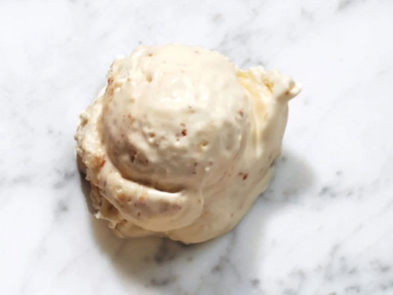Toasted marshmallow ice cream