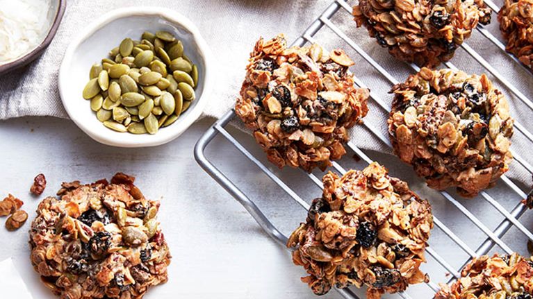 Blueberry granola breakfast cookies with hot chocolate