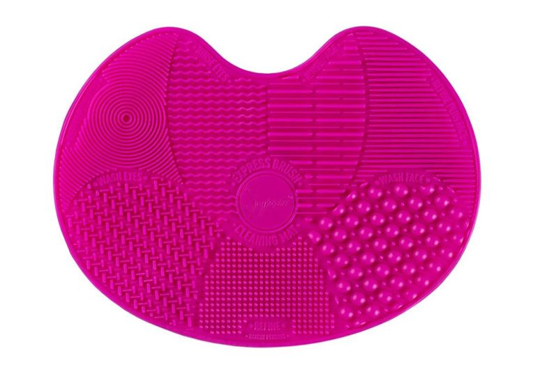 A picture of the Sigma brush cleansing mat on white background.