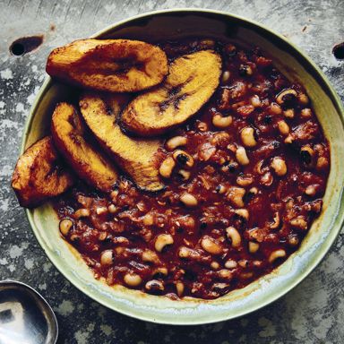 Nigerian Stewed Black-Eyed Peas and Plantains (Ewa Riro and Dodo)