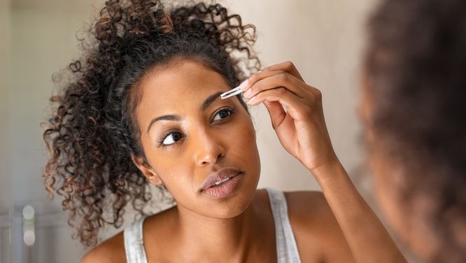 How To Shape And Groom Your Eyebrows At Home