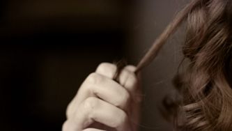 I Pull My Hair Out—This Is What It’s Like Having Trichotillomania