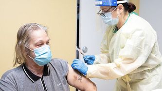 I'm Immunocompromised. Can I Get The COVID-19 Vaccine?