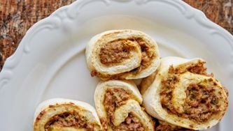 Vegan “Beef” and Biscuit