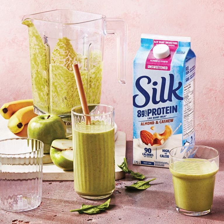 Green Apple and Almond Smoothie