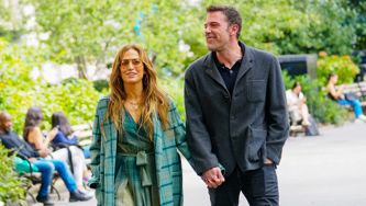 3 Delightful Photos Of Jennifer Lopez And Ben Affleck's PDA-Filled NYC Weekend