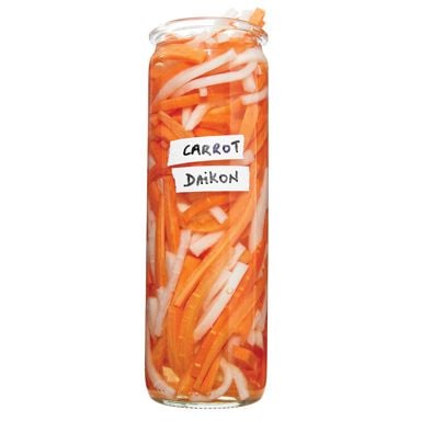 Quick Pickled Carrot And Daikon