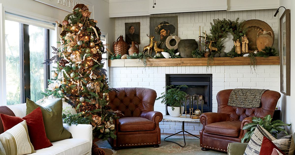 Inside A Classic Home, All Dressed Up For The Holidays - Chatelaine