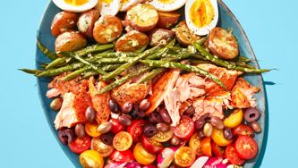 Broiled Salmon Niçoise Salad