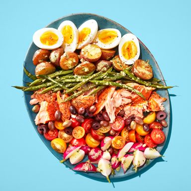 Broiled Salmon Niçoise Salad