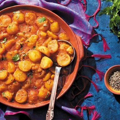 Bedmi Aloo (Spiced Turmeric and Coriander Potato Curry)