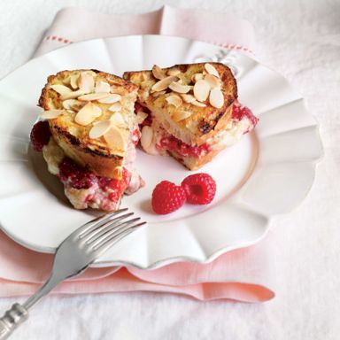 French-Toast Sandwiches With Raspberry Cream