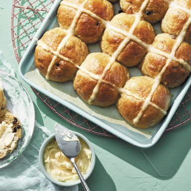 Vegan Hot Cross Buns