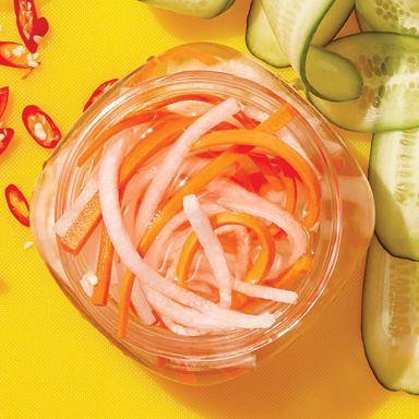Đổ chua (Pickled Daikon and Carrot)