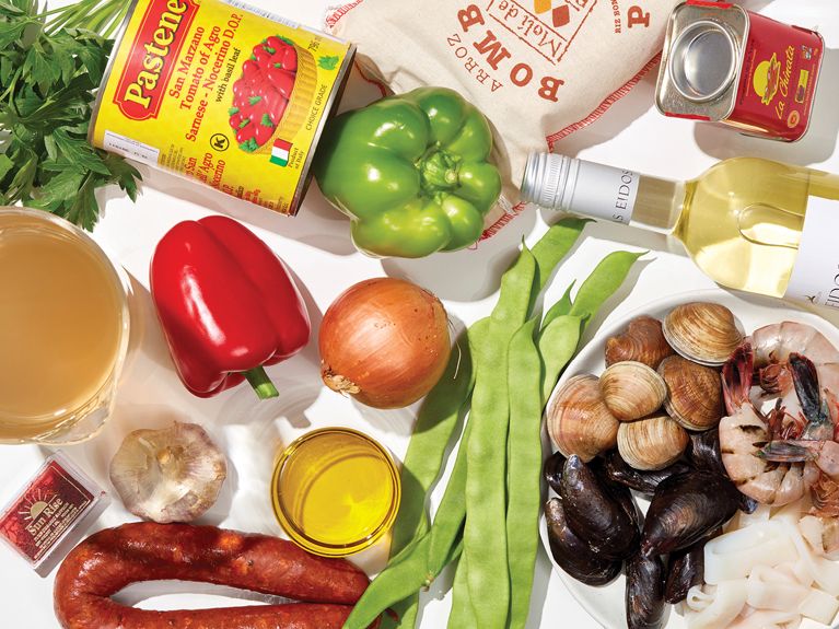 Yes, You Can Pull Off A Paella