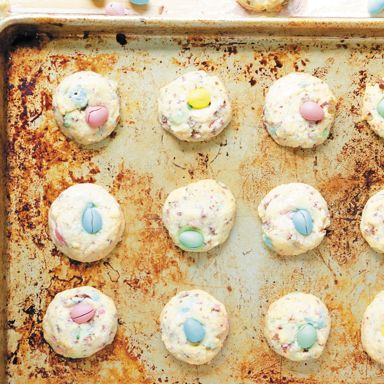 Mini-Egg Shortbread Cookies