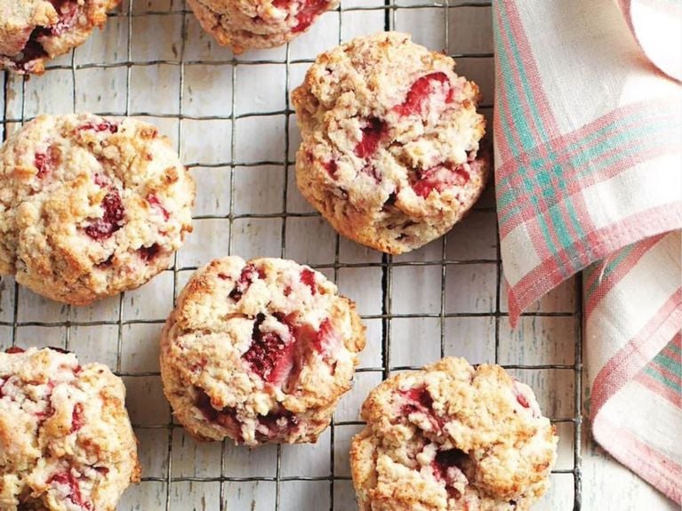 Strawberry scones on cooling rack.