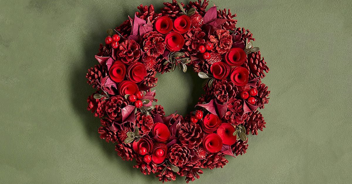 The Best Christmas Wreaths To Shop In 2023 Chatelaine